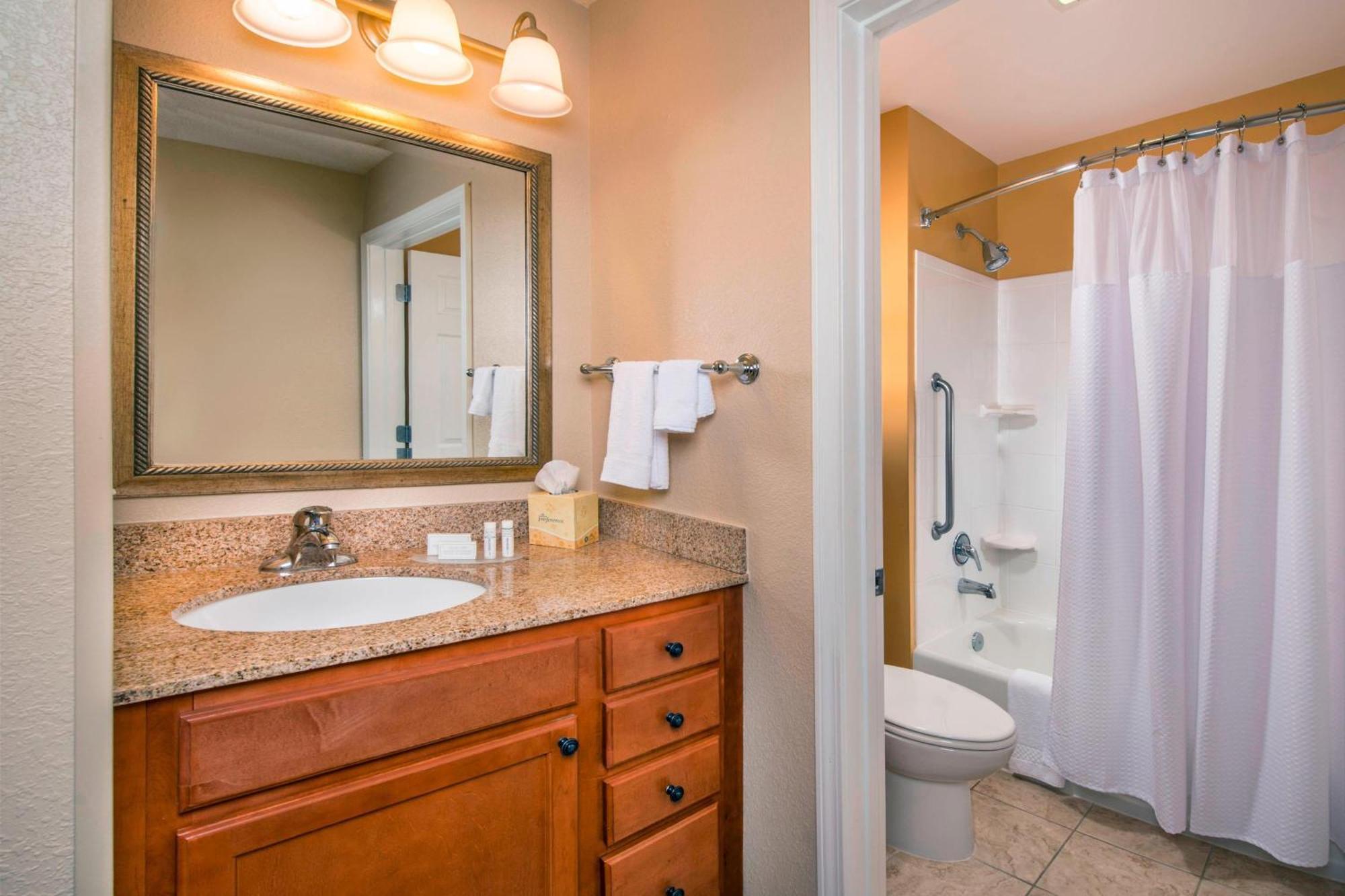 Towneplace Suites By Marriott Clinton At Joint Base Andrews Exterior foto